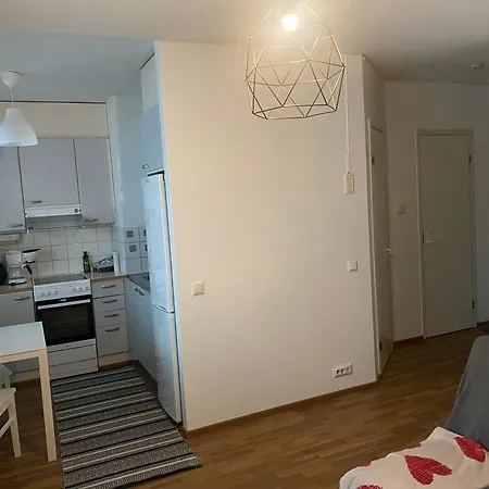 Niinivaaran Tilava Ja Valoisa Yksioe 2 Apartamento *