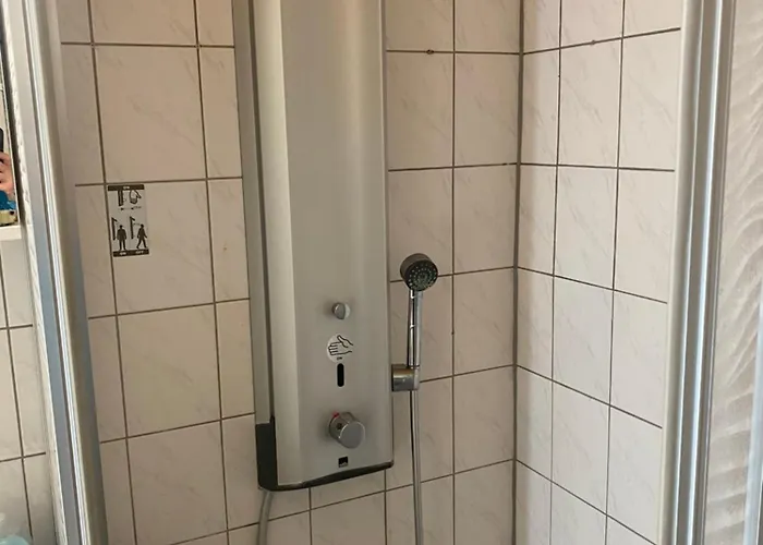 アパート Niinivaaran Tilava Ja Valoisa Yksioe 2 ヨエンスー