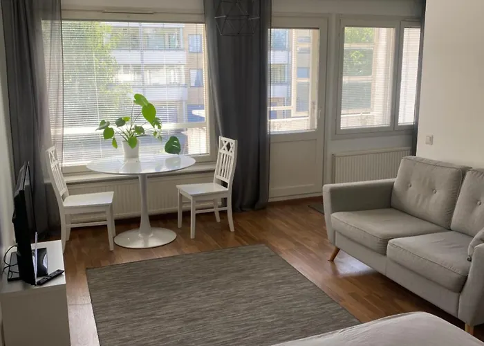 アパート Niinivaaran Tilava Ja Valoisa Yksioe 2